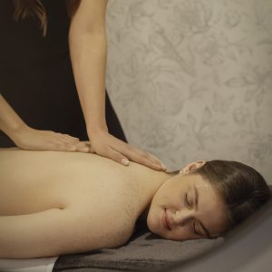 Viso kūno atpalaiduojančio masažų abonimentas (4 kartai)